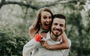 Read more about the article 17 Perfect 5 Years Anniversary Gifts That’ll Wow Your Partner