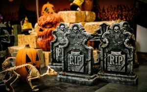 Read more about the article Best Halloween Decor 2025: Spooky, Stylish & Fun Ideas for Your Home